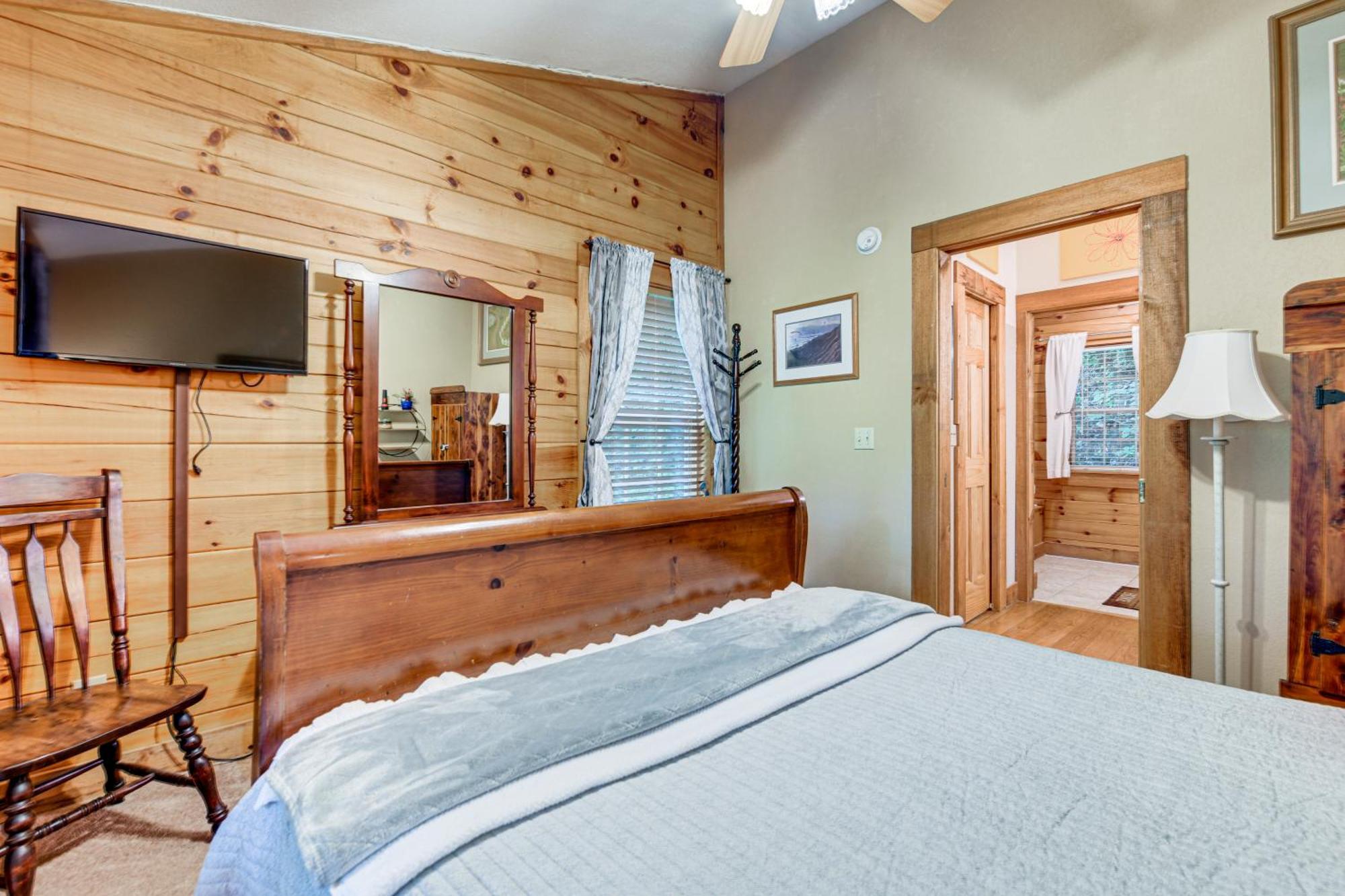 Serene Maggie Valley Retreat With Deck And Hot Tub! Εξωτερικό φωτογραφία